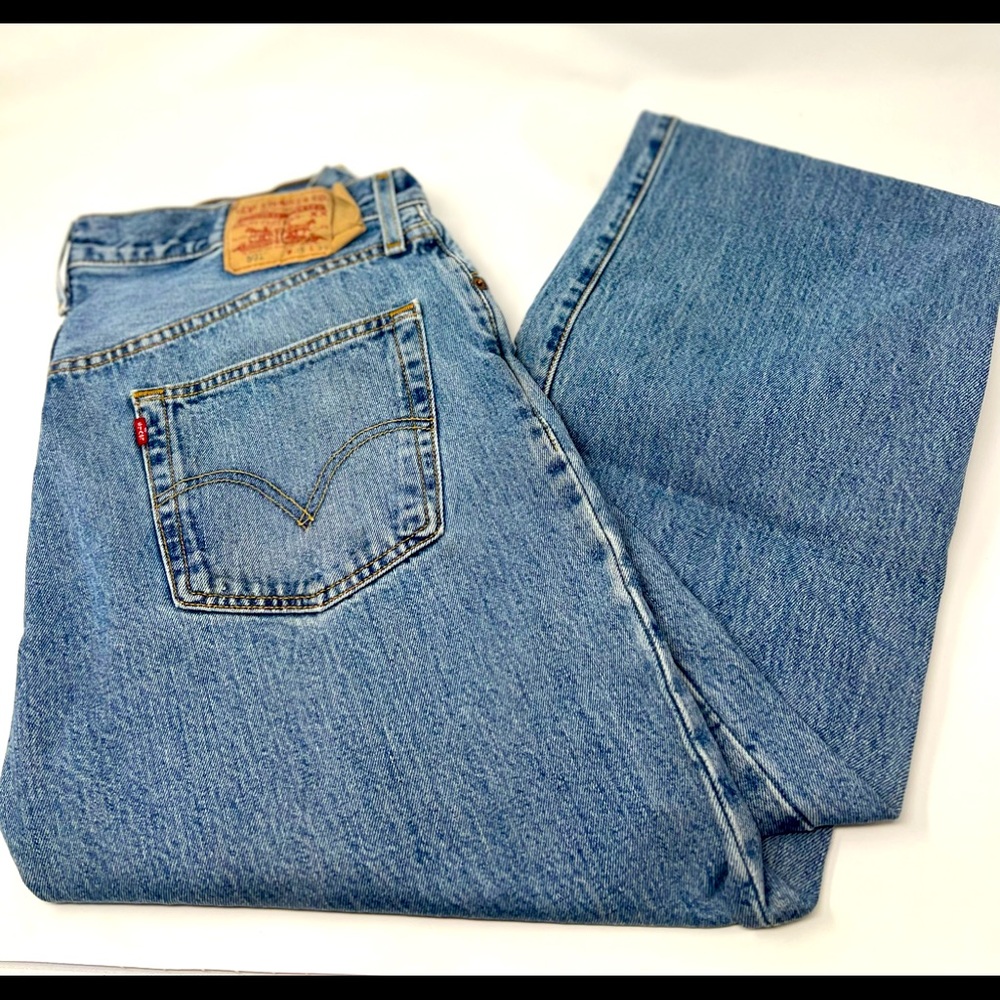 Levi Strauss Jean. W /36.  L /34.      501